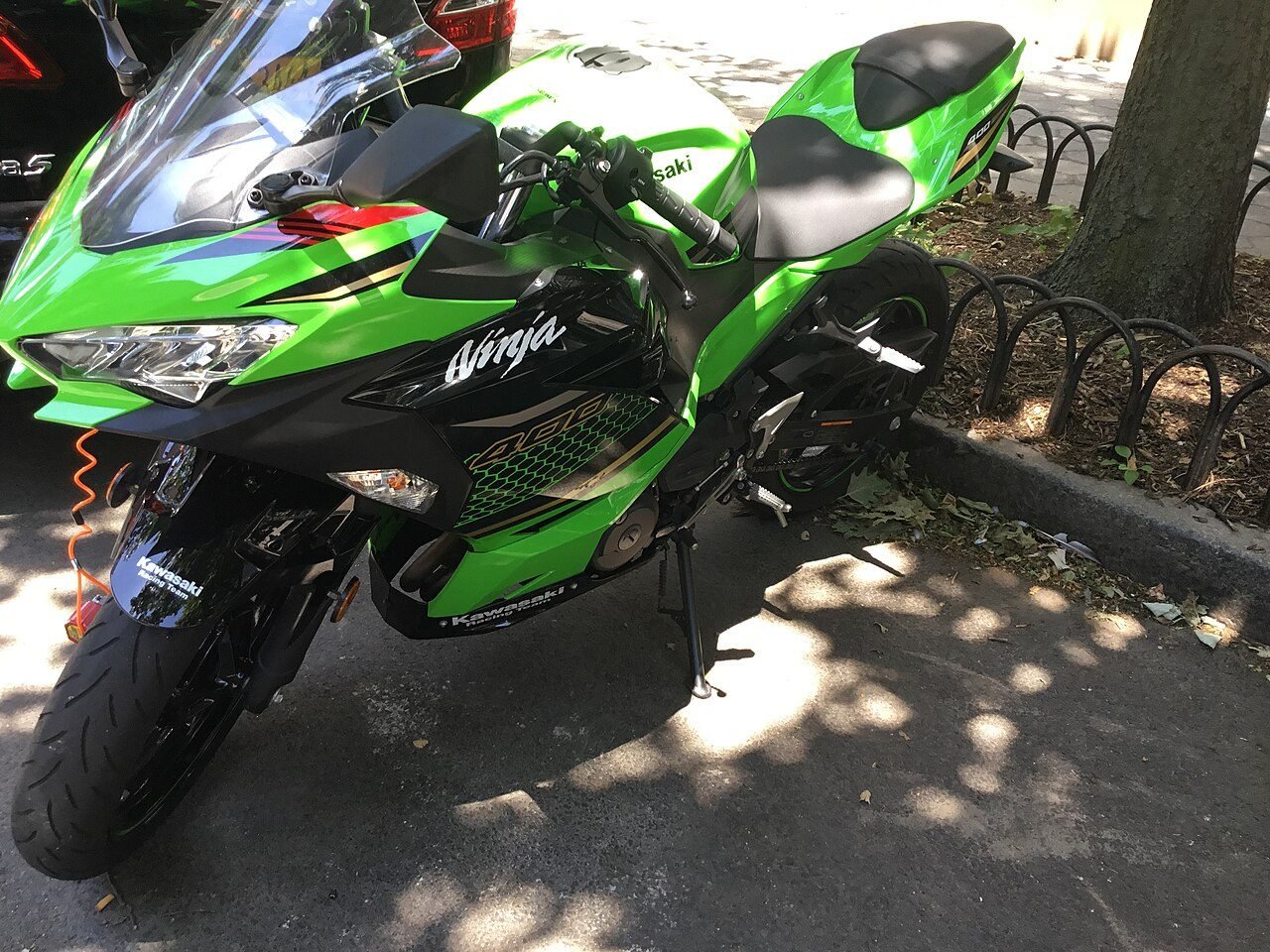 Kawasaki Ninja 400 ABS 2022 - foto 3