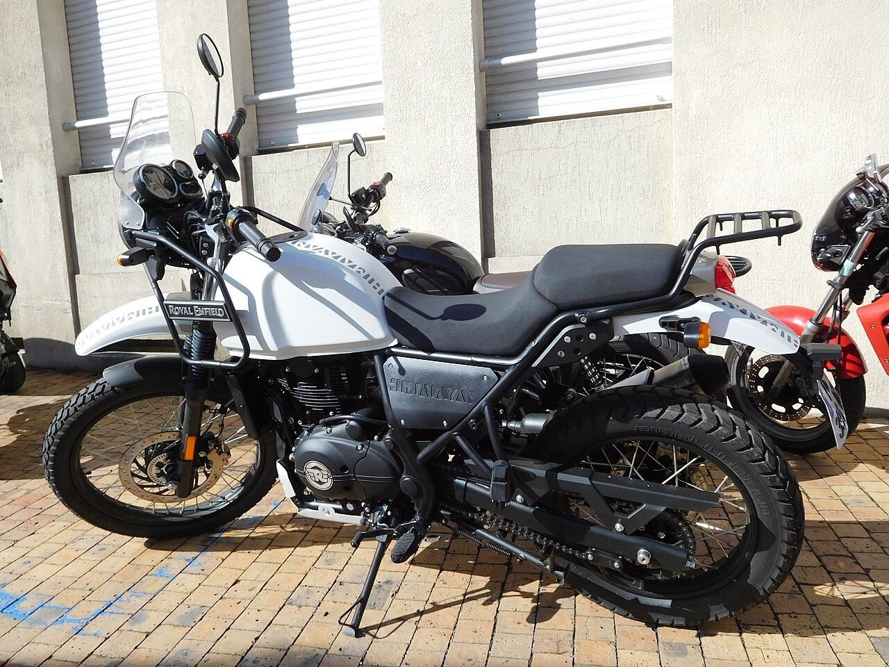Royal Enfield Himalayan 411 2023 - foto 4
